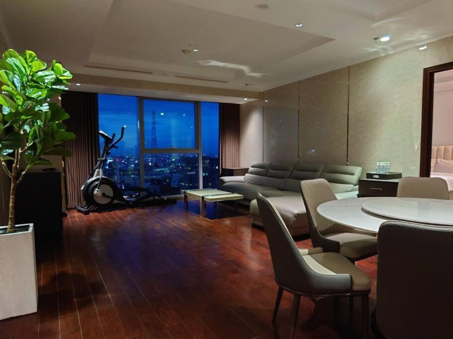 The Rixx Breathtaking View@Vincom D1/Pool/Netflix Apartment Ho Chi Minh City Exterior photo