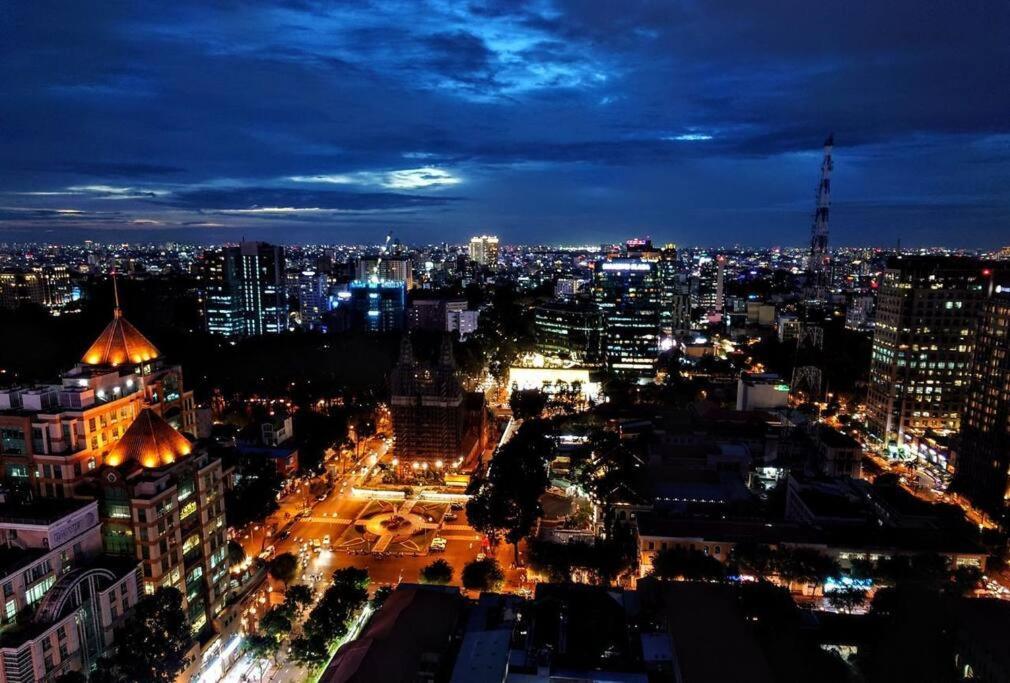 The Rixx Breathtaking View@Vincom D1/Pool/Netflix Apartment Ho Chi Minh City Exterior photo